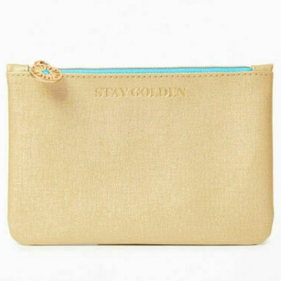ipsy Handbags - 🖤 Stay Golden Ipsy bag